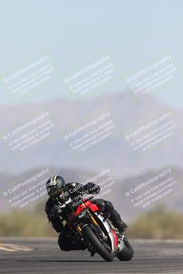 media/Oct-26-2025-Race Pace (Sun) [[c1447ca738]]/Non Verified (1st 20 Minutes of every Hour)/4-Turn 14 (1110am)/